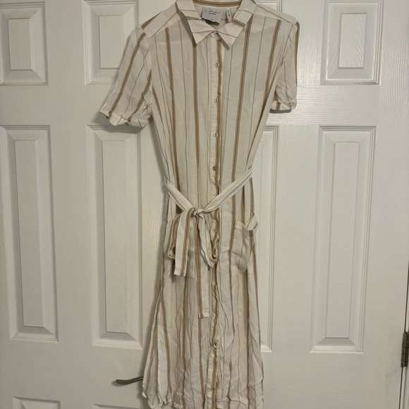 L’Acadamie Stripe Button Down Dress - Picture 1 of 6